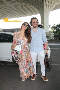 James Milliron and Shama Sikander are spotted at the Mumbai Airport