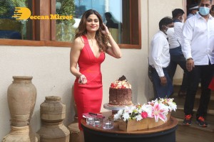 Shamita Shetty Birthday celebration with sister Shilpa Shetty, brother-in-law Raj Kundra, boyfriend Raqesh Bapat, and her 'Bigg Boss 15’ friends.