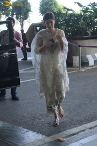 actress Shanaya Kapoor beautiful in a white salwar dress at mumbai airport
