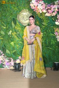 actress shanaya kapoor beautiful in a yellow lehenga choli