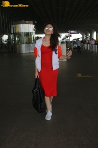 Actress Shefali Jariwala spotted at Mumbai Airport