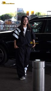 actress shehnaaz gill cute at mumbai airport