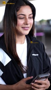 actress shehnaaz gill cute at mumbai airport