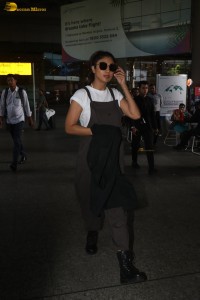 Shilpa Shetty spotted at mumbai airport