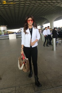 actress Shilpa Shetty dressed in black and white