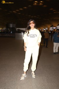 actress Shilpa Shetty in a white track suit