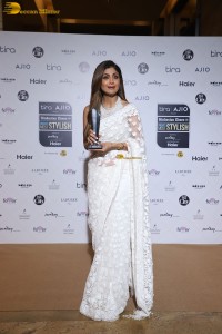 Bollywood actress Shilpa Shetty gorgeous in a white saree