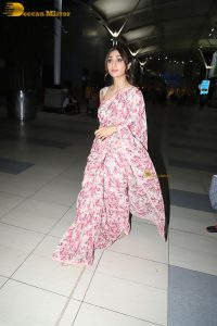 bollywood actress shilpa shetty beautiful in a pink and white saree