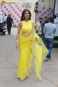 actress shilpa shetty stunning and gorgeous in a yellow saree