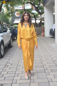 actress Shilpa Shetty cute in a yellow dress