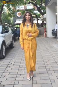 actress Shilpa Shetty cute in a yellow dress