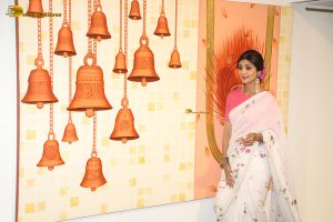 bollywood actress shilpa shetty gorgeous in a white saree