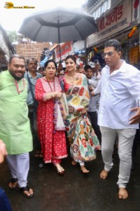 actress Shilpa Shetty traditional look in a saree