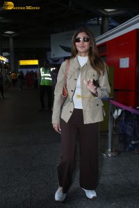 bollywood actress shilpa shetty cute in sunglasses