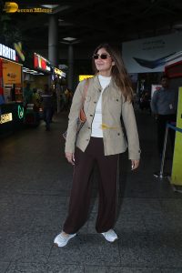 bollywood actress shilpa shetty cute in sunglasses