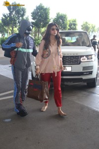 actress Shilpa Shetty spotted at mumbai airport