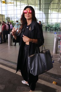 shilpa shetty stylish avatar at airport