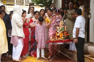 Shilpa Shetty dances her heart out at Ganpati Visarjan on Sep 20, 2023