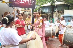 Shilpa Shetty dances her heart out at Ganpati Visarjan on Sep 20, 2023
