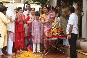 Shilpa Shetty dances her heart out at Ganpati Visarjan on Sep 20, 2023