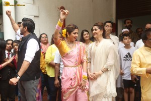 Shilpa Shetty dances her heart out at Ganpati Visarjan on Sep 20, 2023