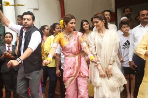 Shilpa Shetty dances her heart out at Ganpati Visarjan on Sep 20, 2023