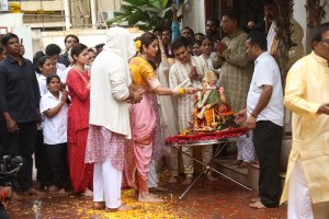 Shilpa Shetty dances her heart out at Ganpati Visarjan on Sep 20, 2023