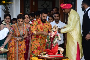 Shilpa Shetty and her family celebrate Ganesh Visarjan