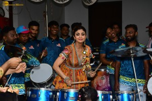 Shilpa Shetty and her family celebrate Ganesh Visarjan