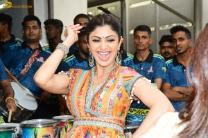 Shilpa Shetty and her family celebrate Ganesh Visarjan