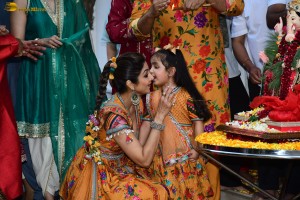 Shilpa Shetty and her family celebrate Ganesh Visarjan