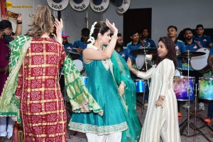 Shilpa Shetty and her family celebrate Ganesh Visarjan