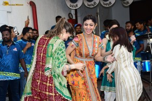 Shilpa Shetty and her family celebrate Ganesh Visarjan