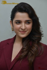 Singer and Actress Shirley Setia photoshoot in a red dress