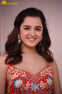 Shirley Setia Picture Gallery 4