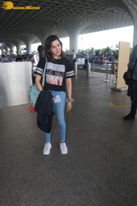 Actress Shirley Setia spotted at Mumbai Airport