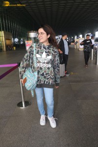 Indian actress and singer shirley setia seen at mumbai airport on jan 8, 2023