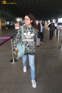 Indian actress and singer shirley setia seen at mumbai airport on jan 8, 2023