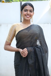 actress Shivani Rajashekar turns heads in a black saree