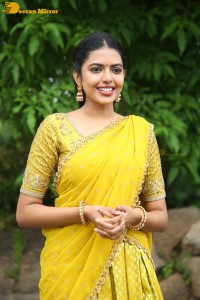 Shivani Rajashekar in a yellow saree