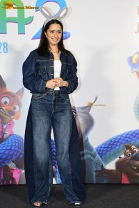 bollywood actress Shraddha Kapoor stylish looks in all denim