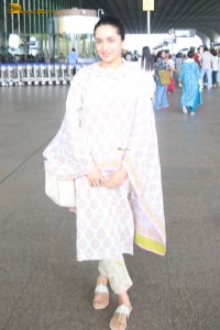 actress Shraddha Kapoor traditional looks in a salwar dress