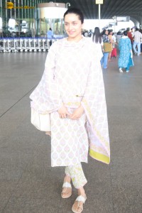 actress Shraddha Kapoor traditional looks in a salwar dress