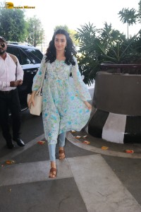 actress Shraddha Kapoor spotted at mumbai airport