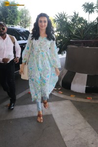 actress Shraddha Kapoor spotted at mumbai airport