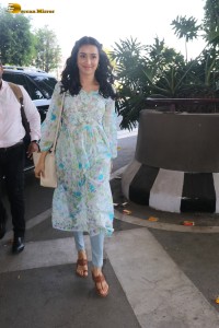 actress Shraddha Kapoor spotted at mumbai airport