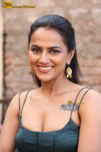 actress Shraddha Srinath cute in a green dress