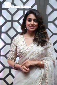 Shriya-Saran-10