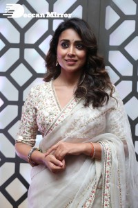 Shriya-Saran-14