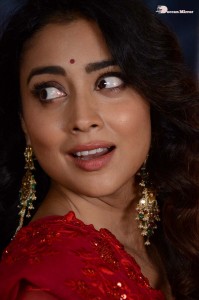 Shriya-Saran-1